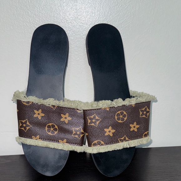 Stylish Brown Designer Sandals - Picture 1 of 5